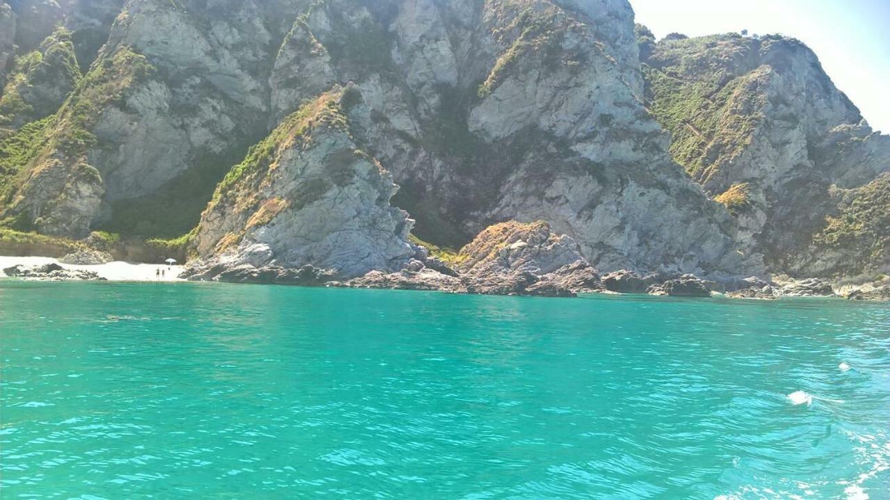 Acquarium Tropea Bed & Breakfast ภายนอก รูปภาพ